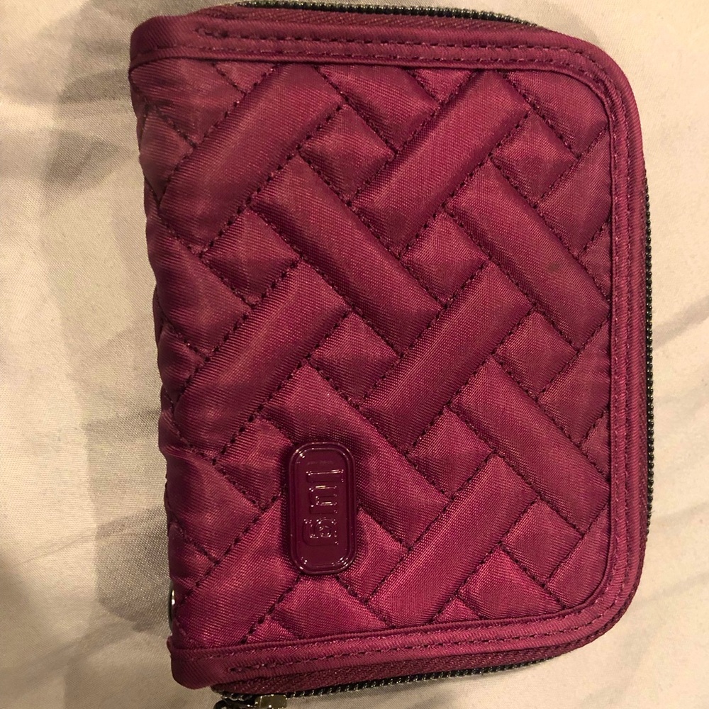 Lug wallet